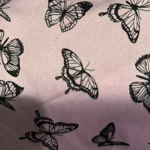 Garage NWOT butterfly bandana top with adjustable straps, ties in back - Picture 4 of 9